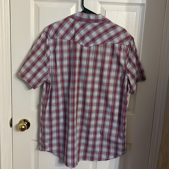 Old Navy short sleeve button up shirt. Men’s large. - Picture 3 of 5
